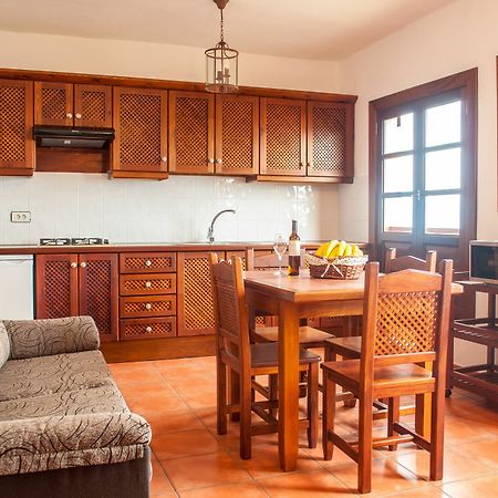 Apartamentos Rural Los Charcos 伊科德·德·洛斯·维诺斯 外观 照片